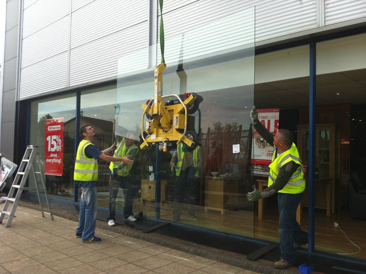 Commercial Glazing 2 some glazier repaing commercial glazing